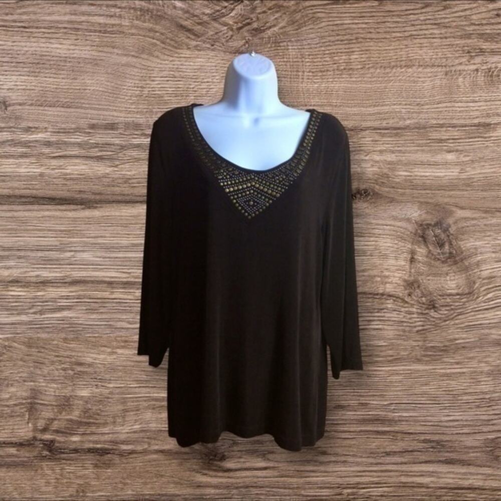Chicos, travelers 2 embellished V-neck tunic. Brown Slinky/liquid. Large.